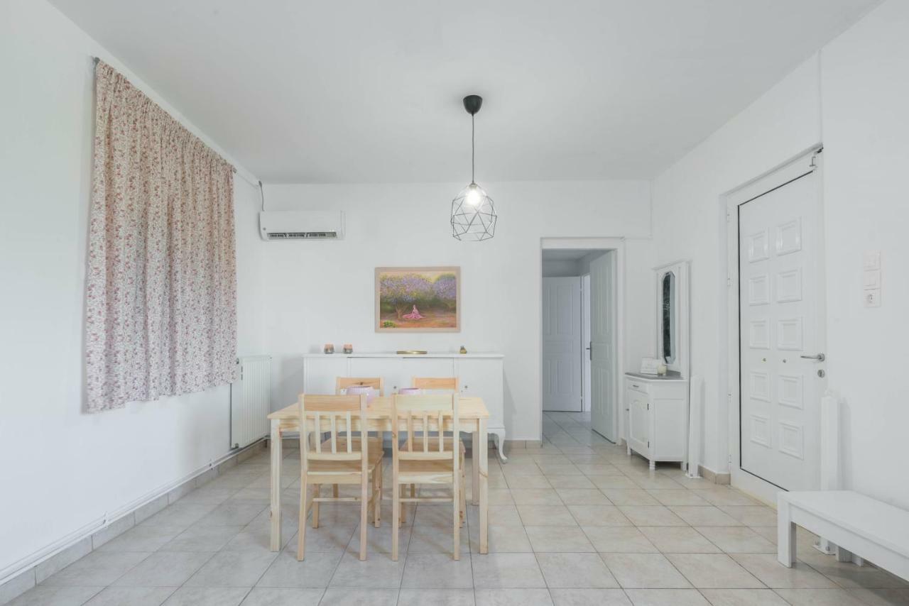 North Villa Corinth Buitenkant foto